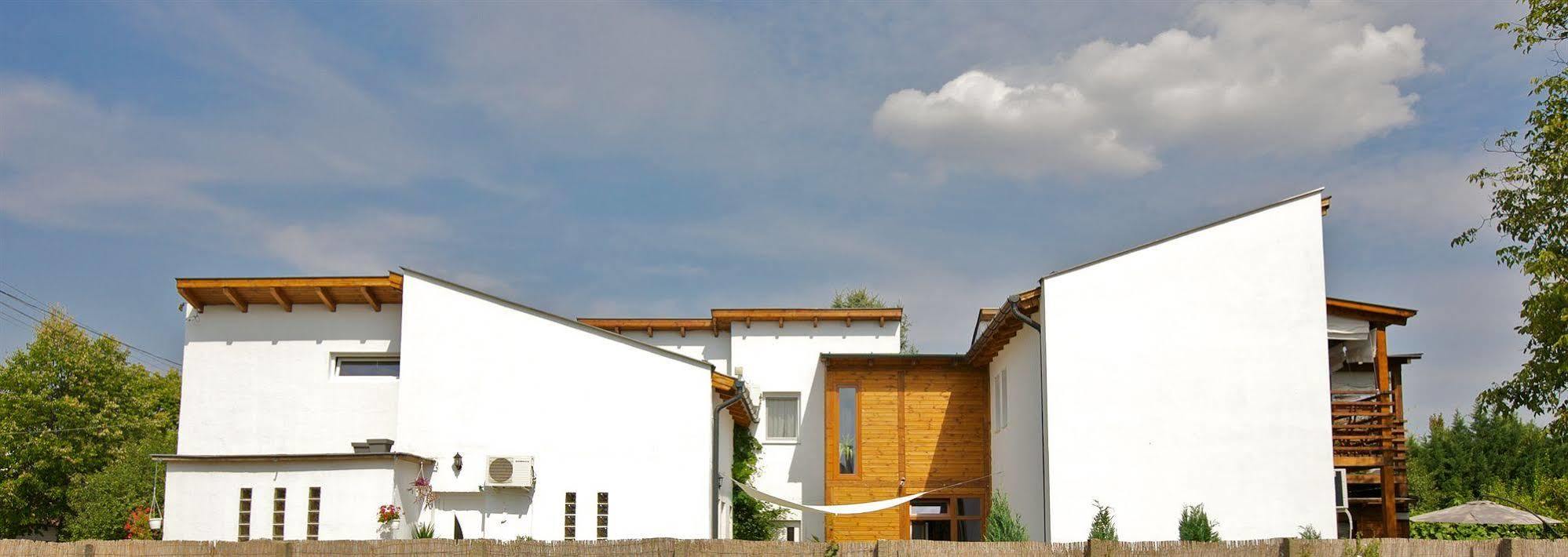 Sunset Apartments Hajduszoboszlo Luaran gambar